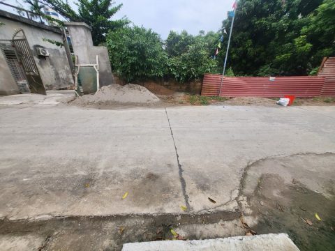 Gia đình cần bán mảnh đất mặt đường làng ở Nam Phương Tiến   S=105,6m2