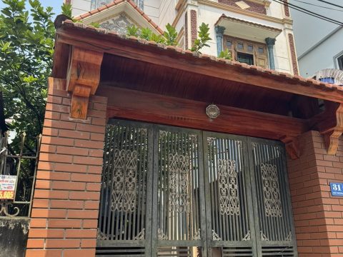 Bán nhà 3 tầng ở Trung tâm xã Quảng Bị