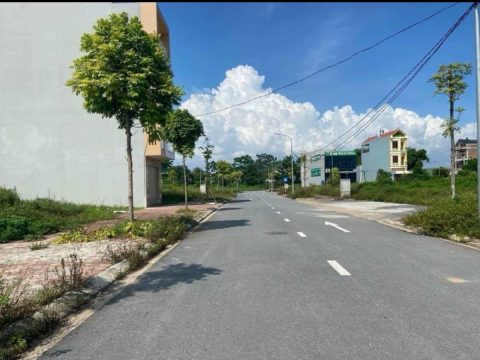 Bán đất trung tâm thị trấn Chúc Sơn – đường rộng 9m, vị trí đẹp – S=30m²