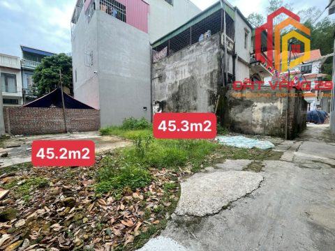 Hàng HOT bán 2 lô đất dt 45m2 phân khúc giá rẻ nhất trung tâm thị trấn chúc sơn chương mỹ