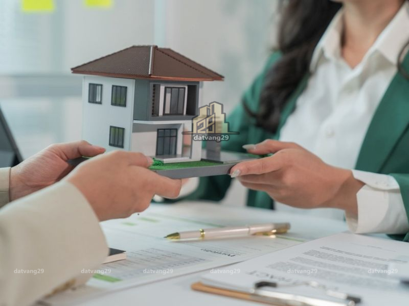 Kiến Thức Bất Động Sản Là Nền Tảng Cần Thiết Cho Mọi Nhà Đầu Tư Làm Sao Để Nâng Cao Kiến Thức Bất Động Sản?