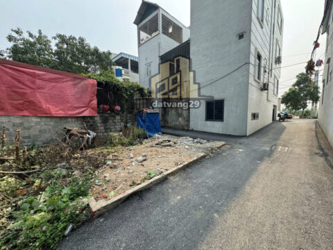 Bán lô góc Chúc Sơn 2 mặt tiền – 31.4m² trung tâm Chương Mỹ, ô tô đỗ cửa, gần chợ – UBND