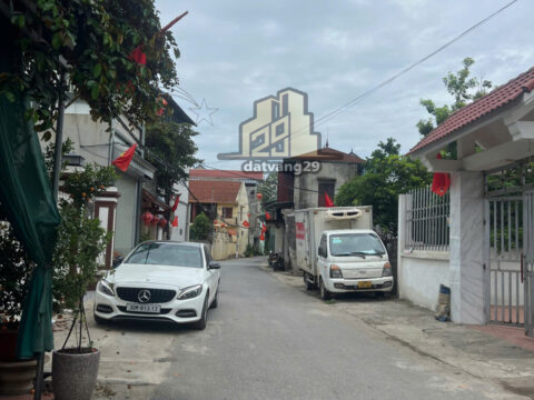 Bán đất thổ cư xã Đông Sơn – Ngay cạnh quốc lộ 6 ,đường ô tô chạy quanh đất  S=102m2